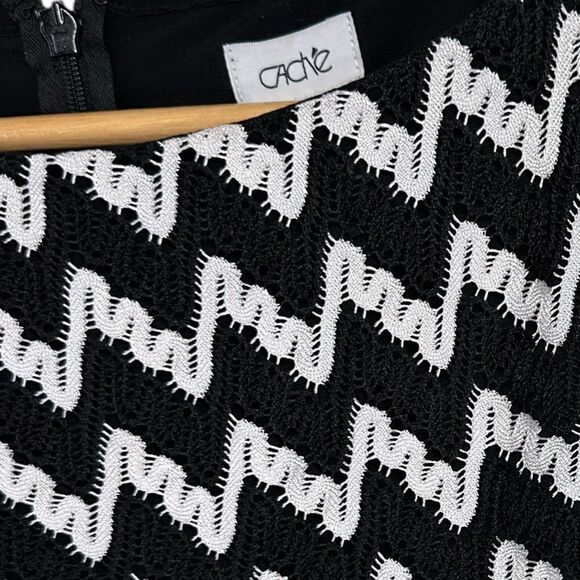 Cache Women's Black White Zig Chevron Embroidered Lace Dress Size 4 - Picture 5 of 8